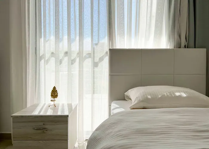 Olive Branch By Holidaykeys